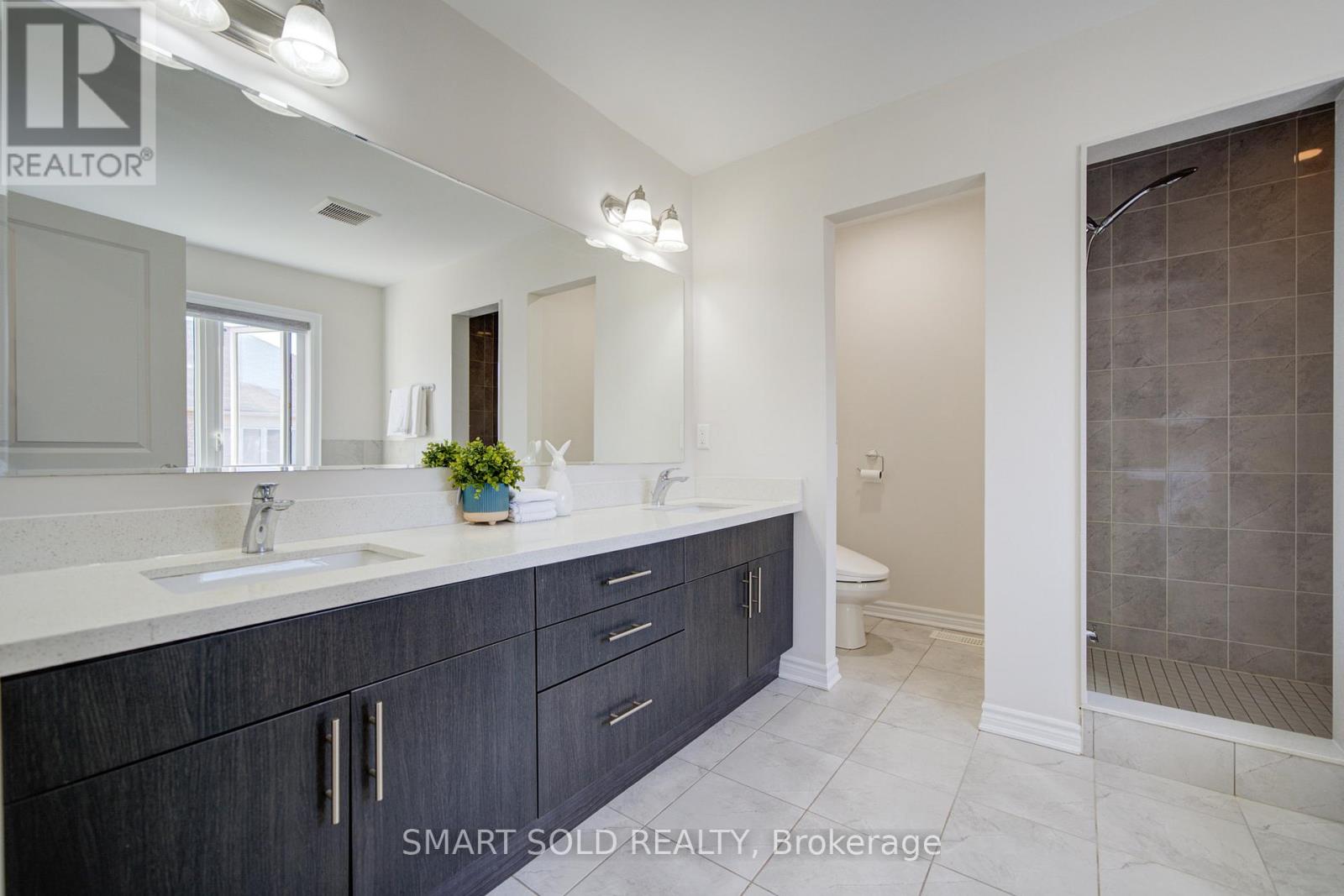 38 CROCKART LANE - 38