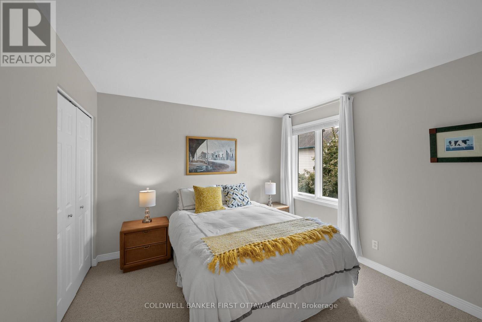 30 CASTLETHORPE CRESCENT - 27