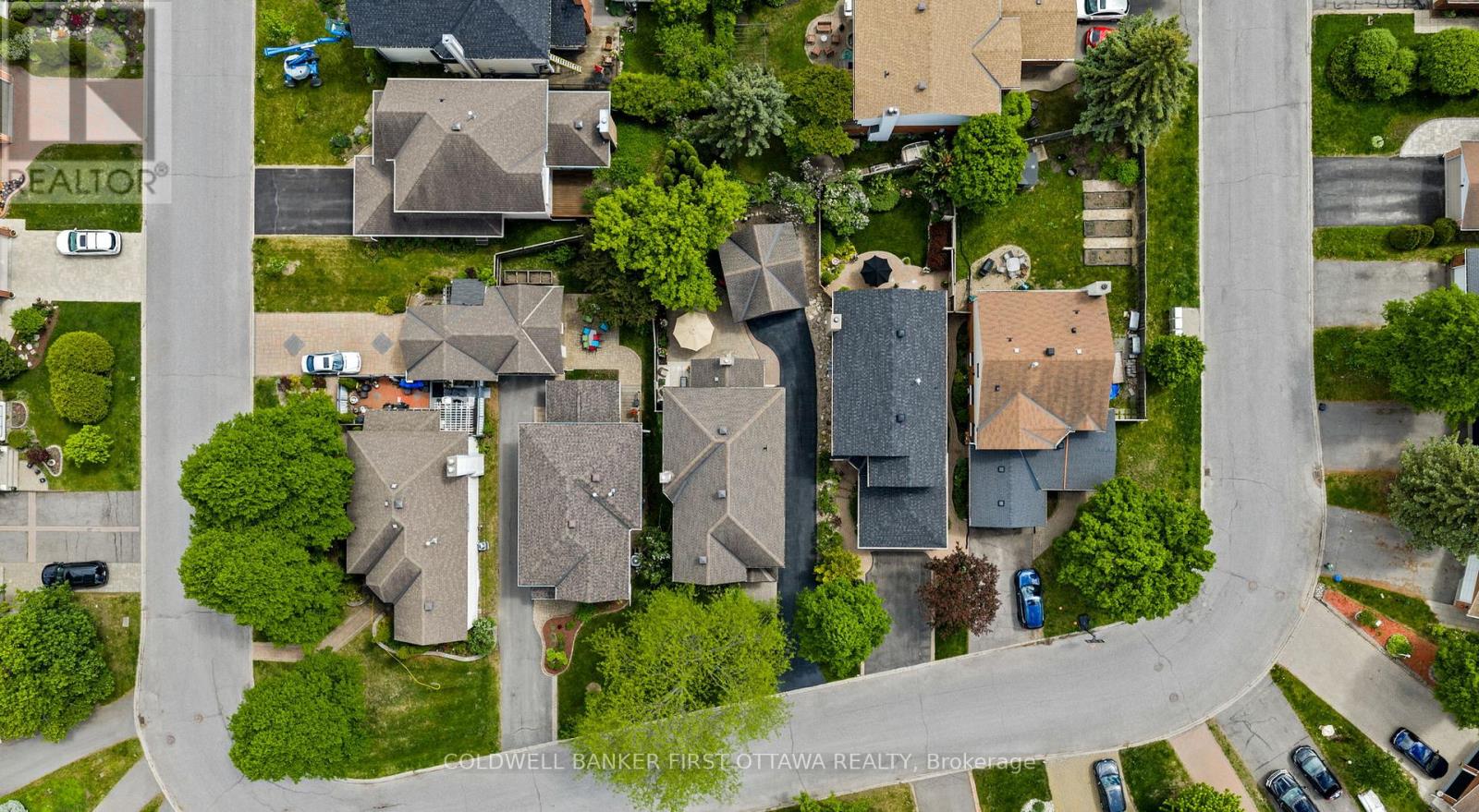 30 CASTLETHORPE CRESCENT - 44