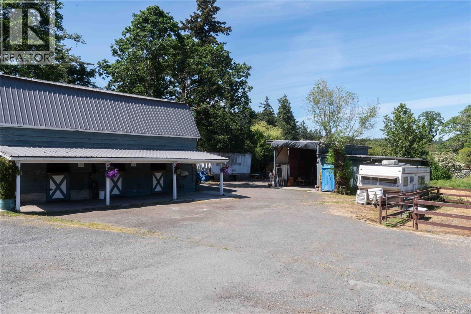  1568 Burnside Road West, Saanich