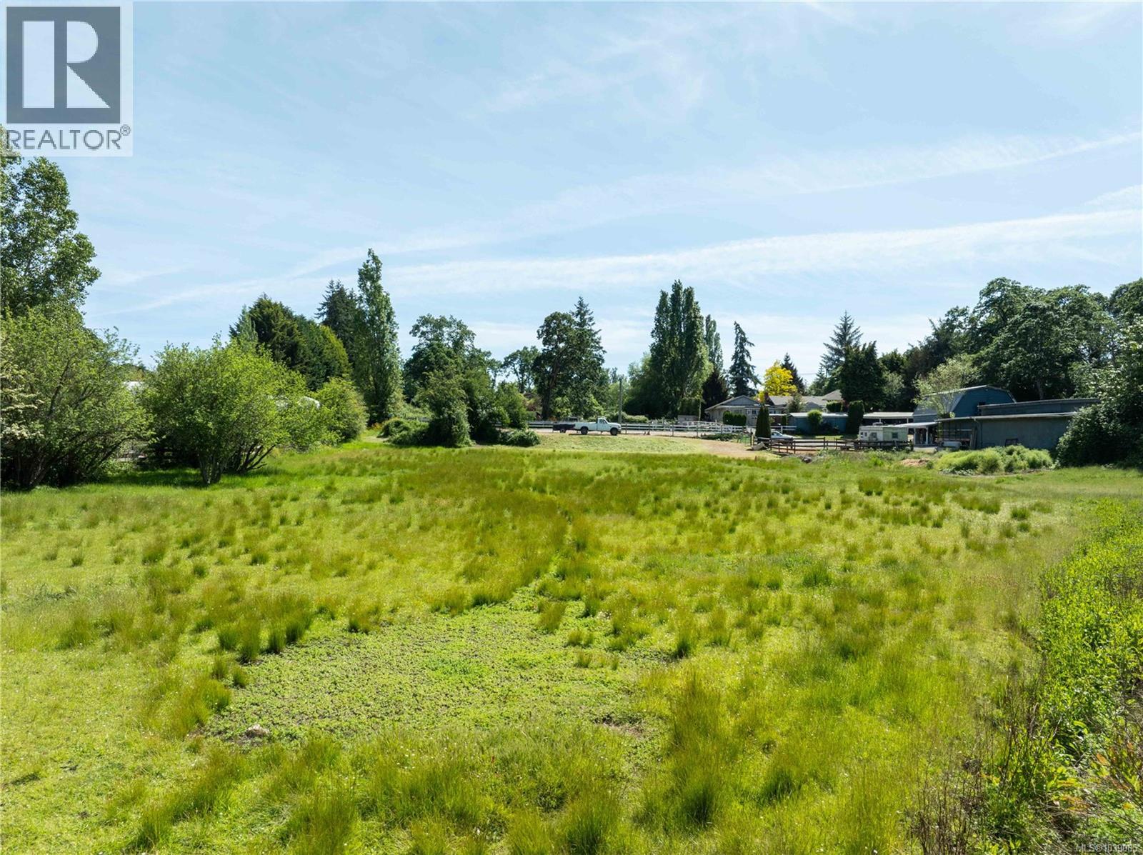 1568 Burnside Rd W - 69