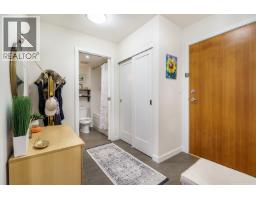 1102 1 Renaissance Square, New Westminster, BC V3M0B6 Photo 7