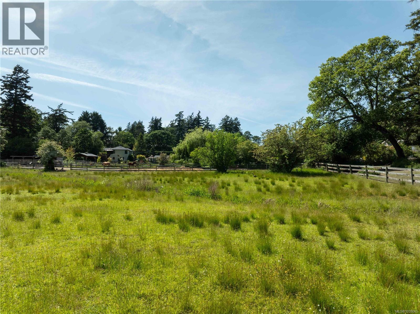  1568 Burnside Road West, Saanich