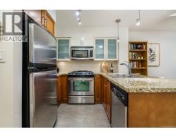 1102 1 Renaissance Square, New Westminster, BC V3M0B6 Photo 8