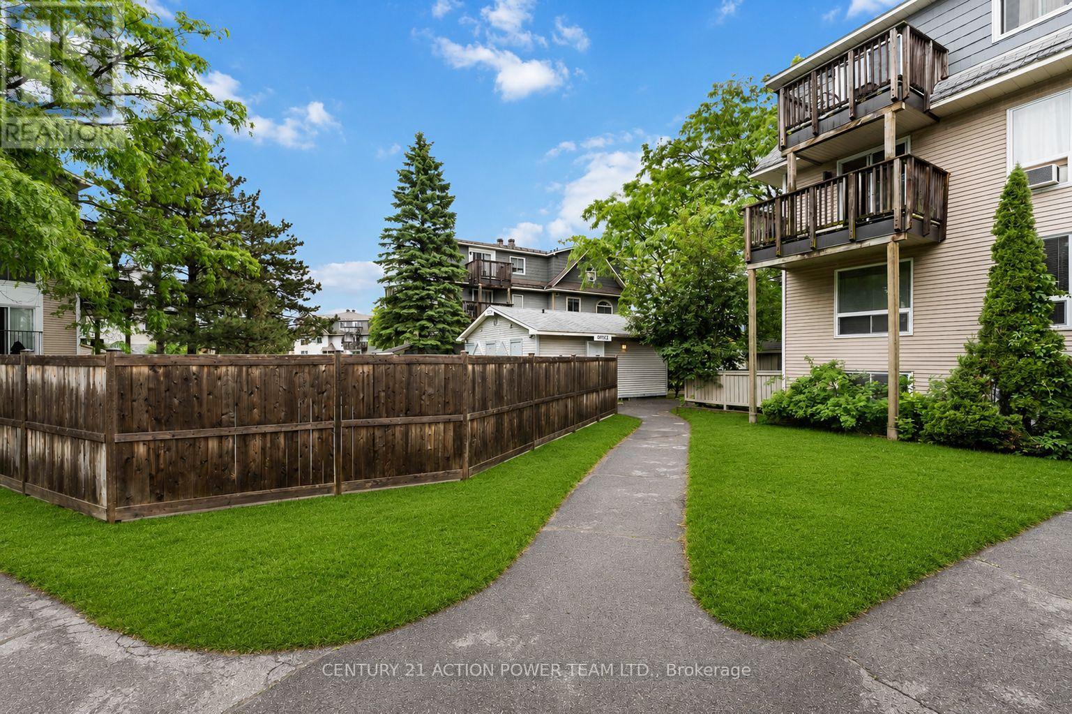 #41 1006 TANGUAY COURT - 35