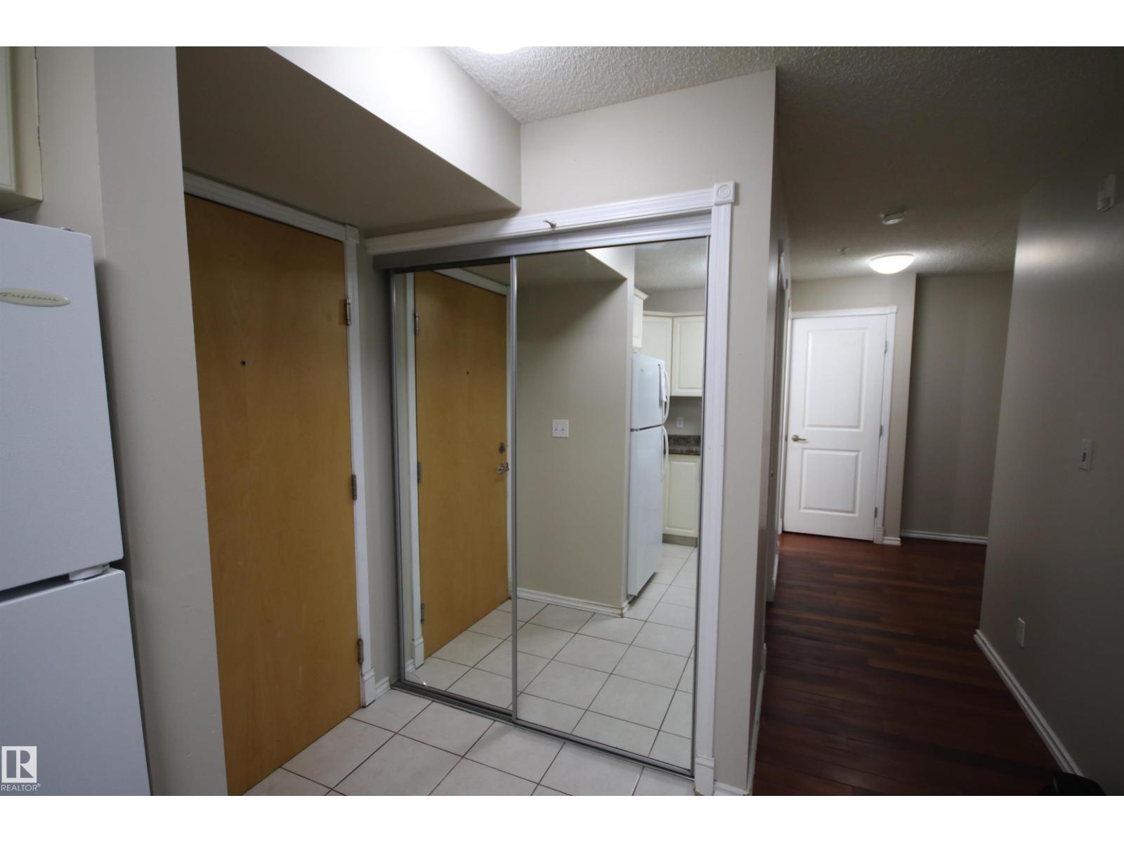 #422 17404 64 AV NW - 7
