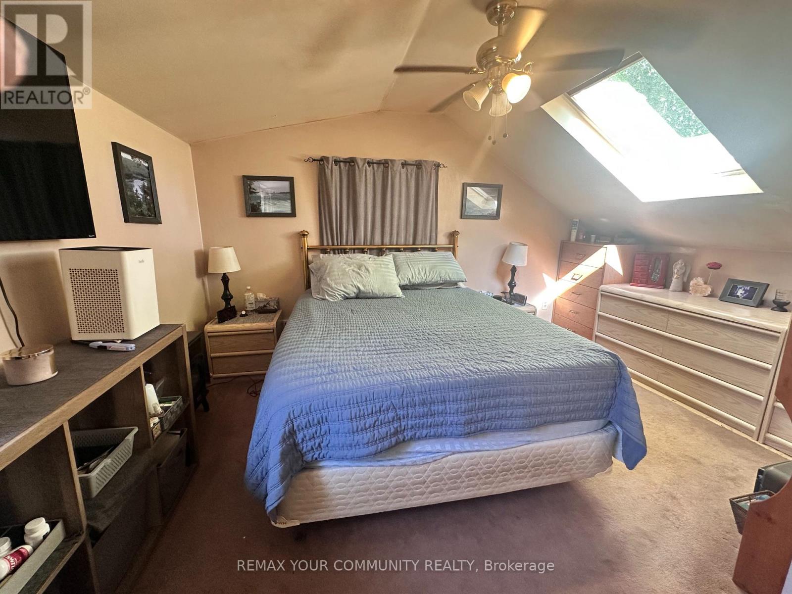 1002 LAKE DRIVE E - 11