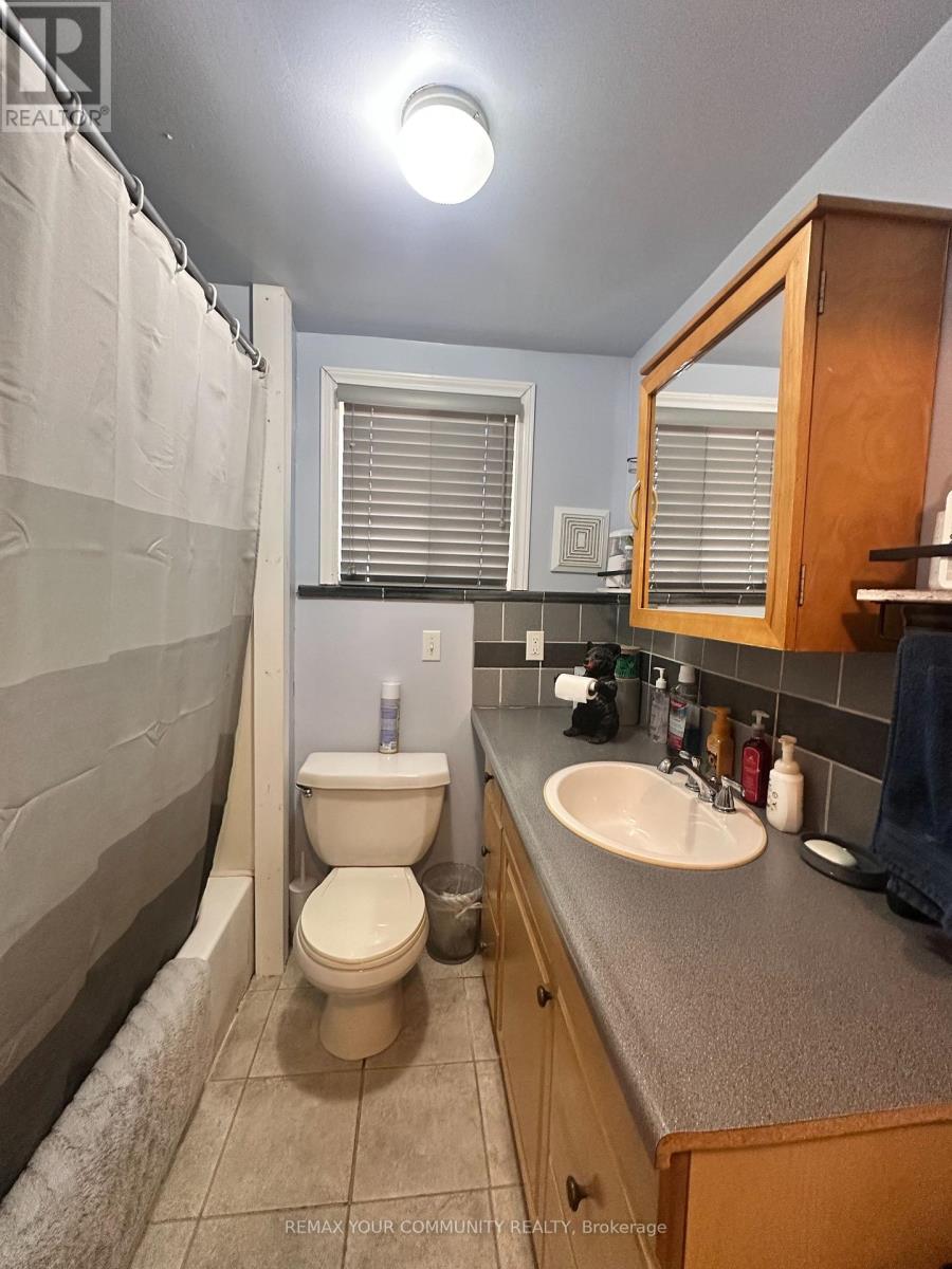 1002 LAKE DRIVE E - 13
