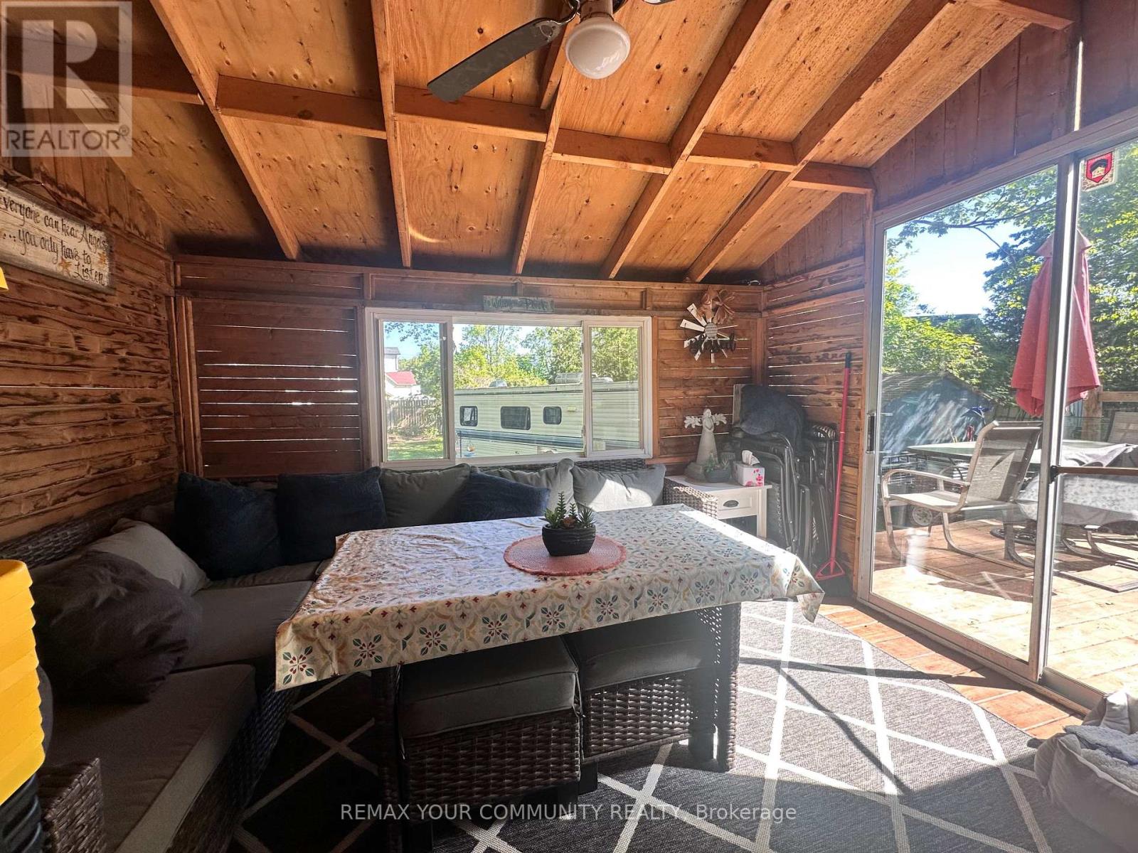 1002 LAKE DRIVE E - 15