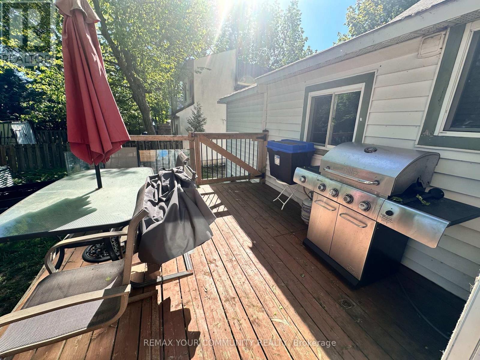 1002 LAKE DRIVE E - 16