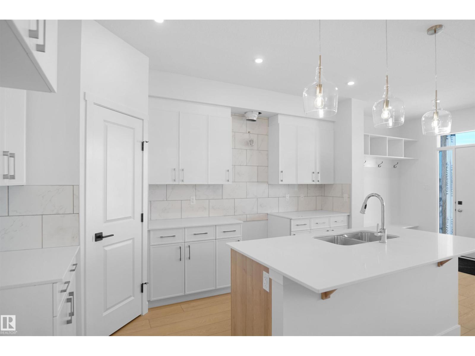17506 5A ST NE - 10