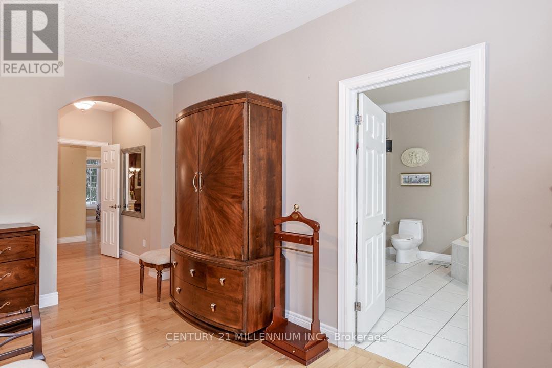 19976 KENNEDY ROAD - 29