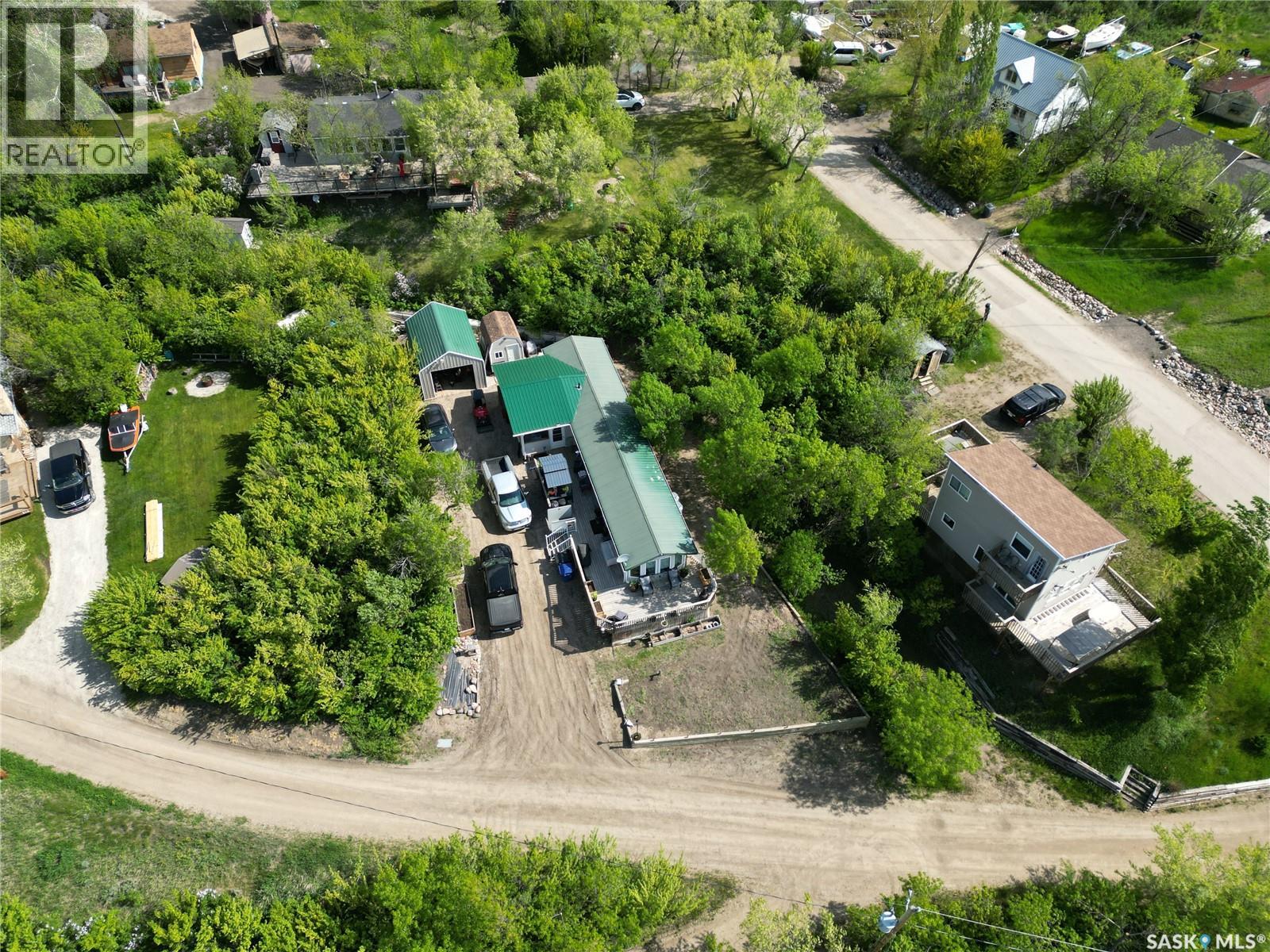 504 LAKEVIEW CRESCENT - Image 3