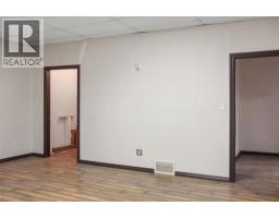 5022 50 Avenue, Lougheed, AB T0B2V0 Photo 7