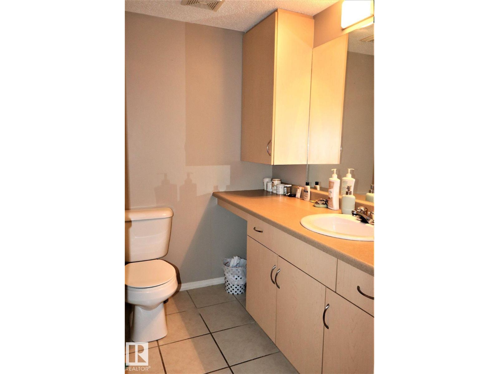 #117 17003 67 AV NW - 16