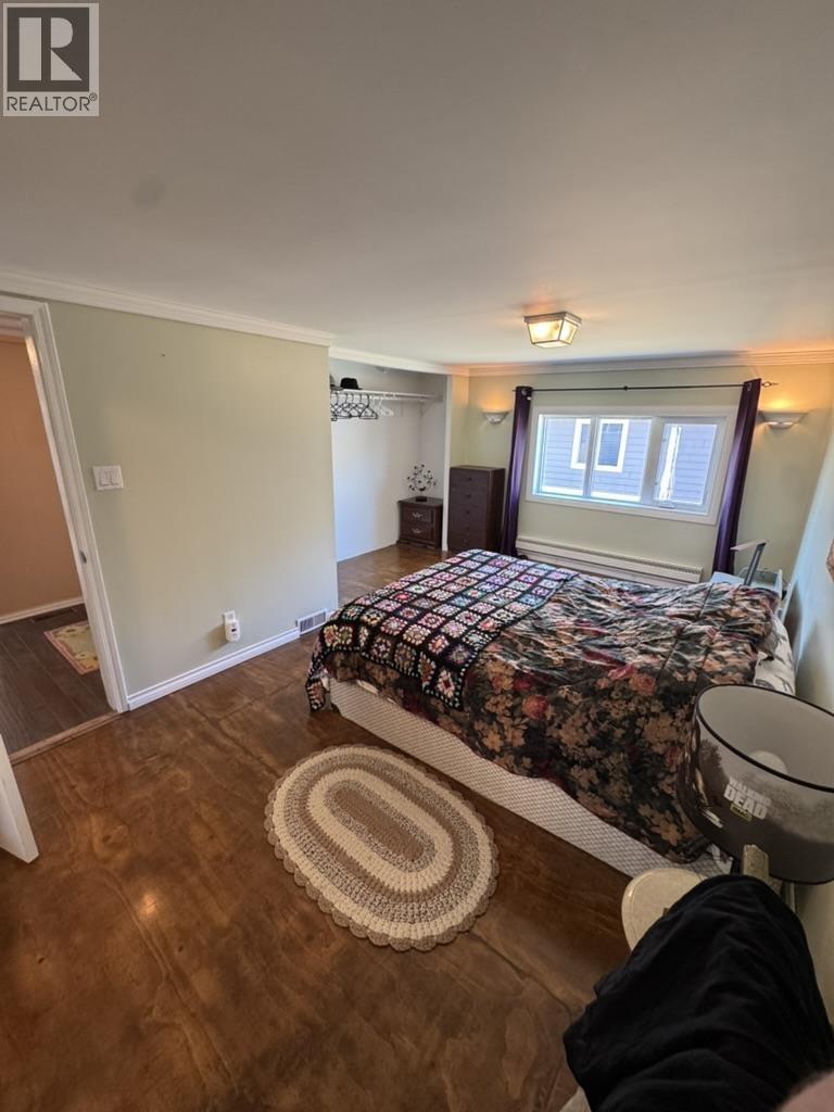 137 W VICTORIA STREET - 10