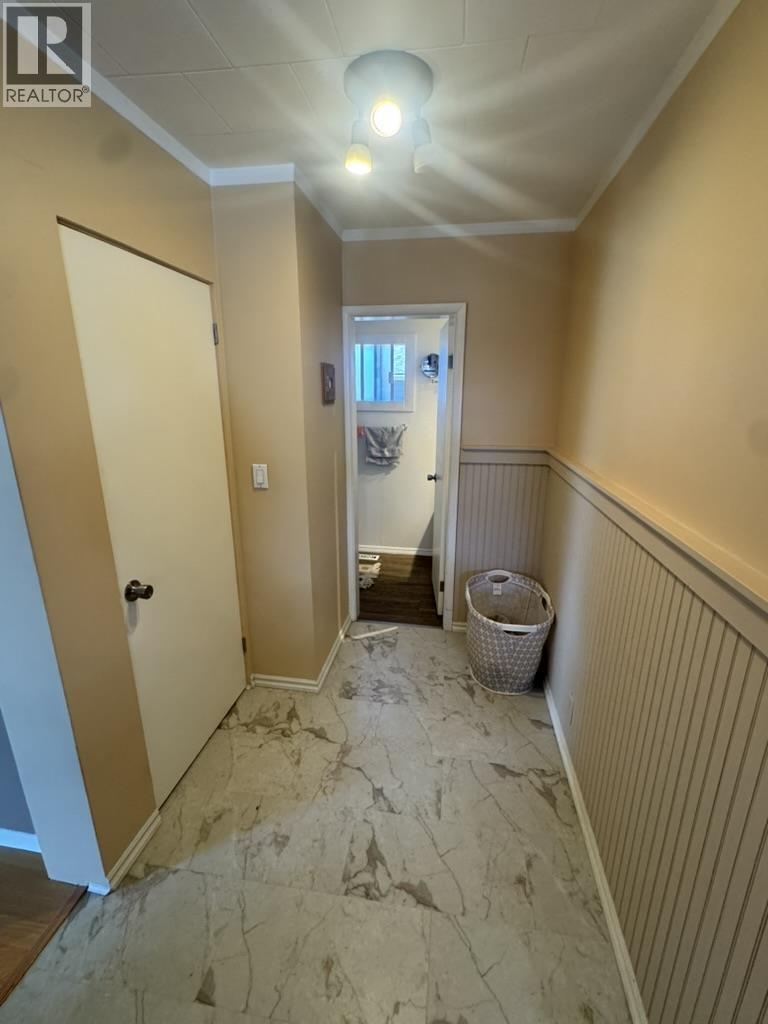 137 W VICTORIA STREET - 15
