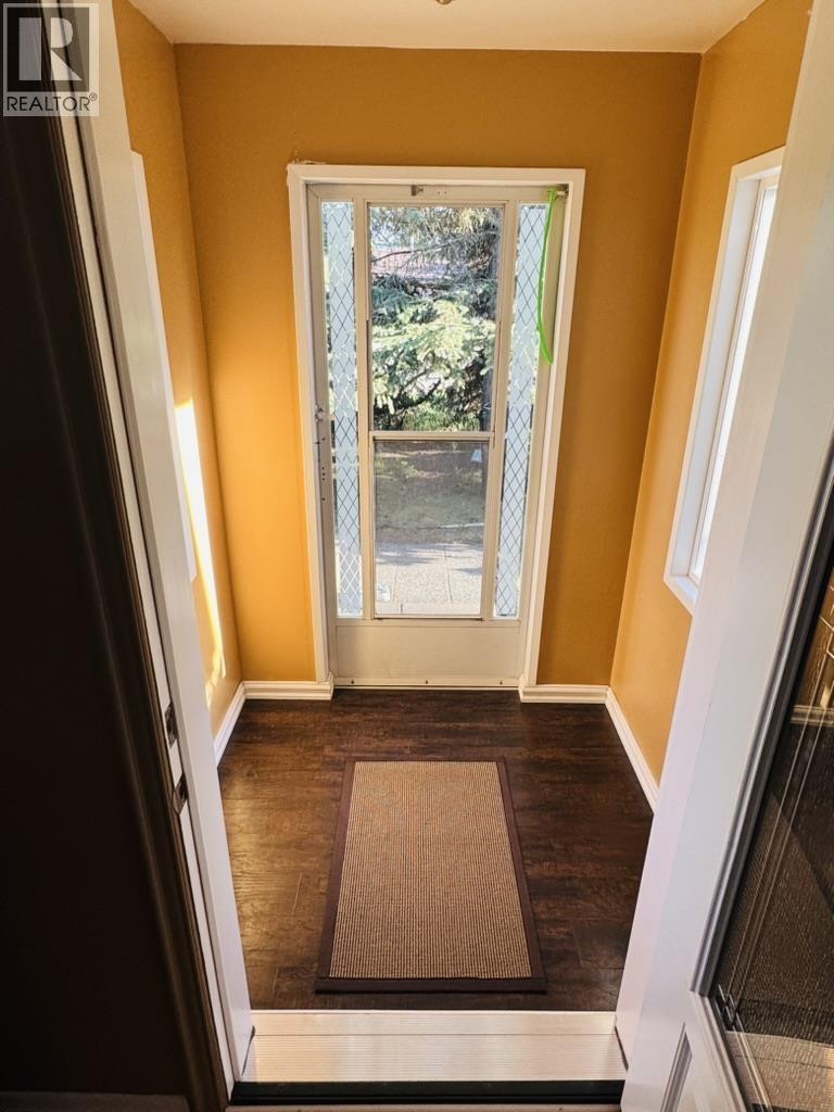 137 W VICTORIA STREET - 19