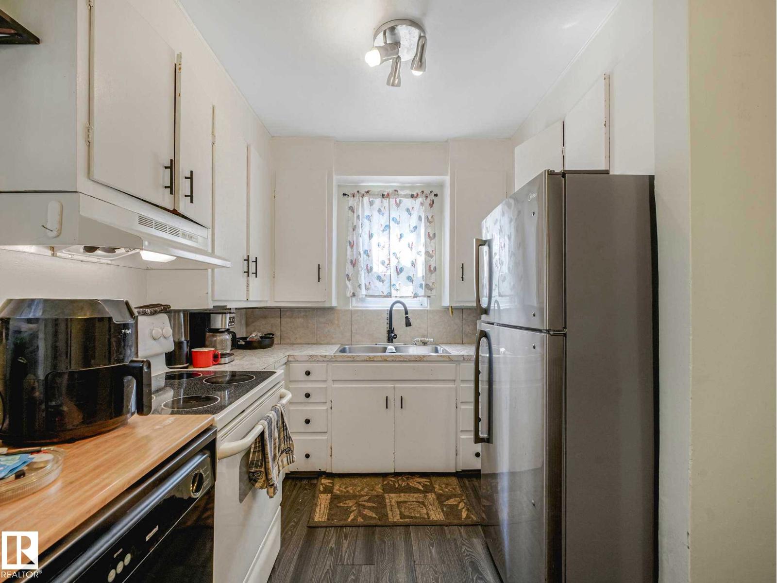 12139 81 ST NW - 18