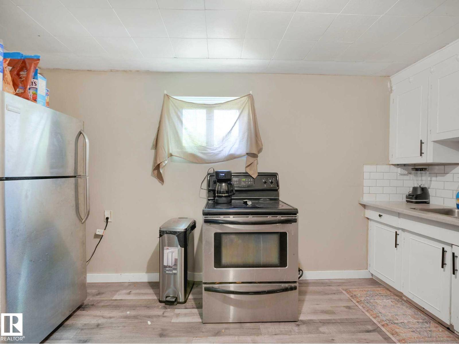 12139 81 ST NW - 33