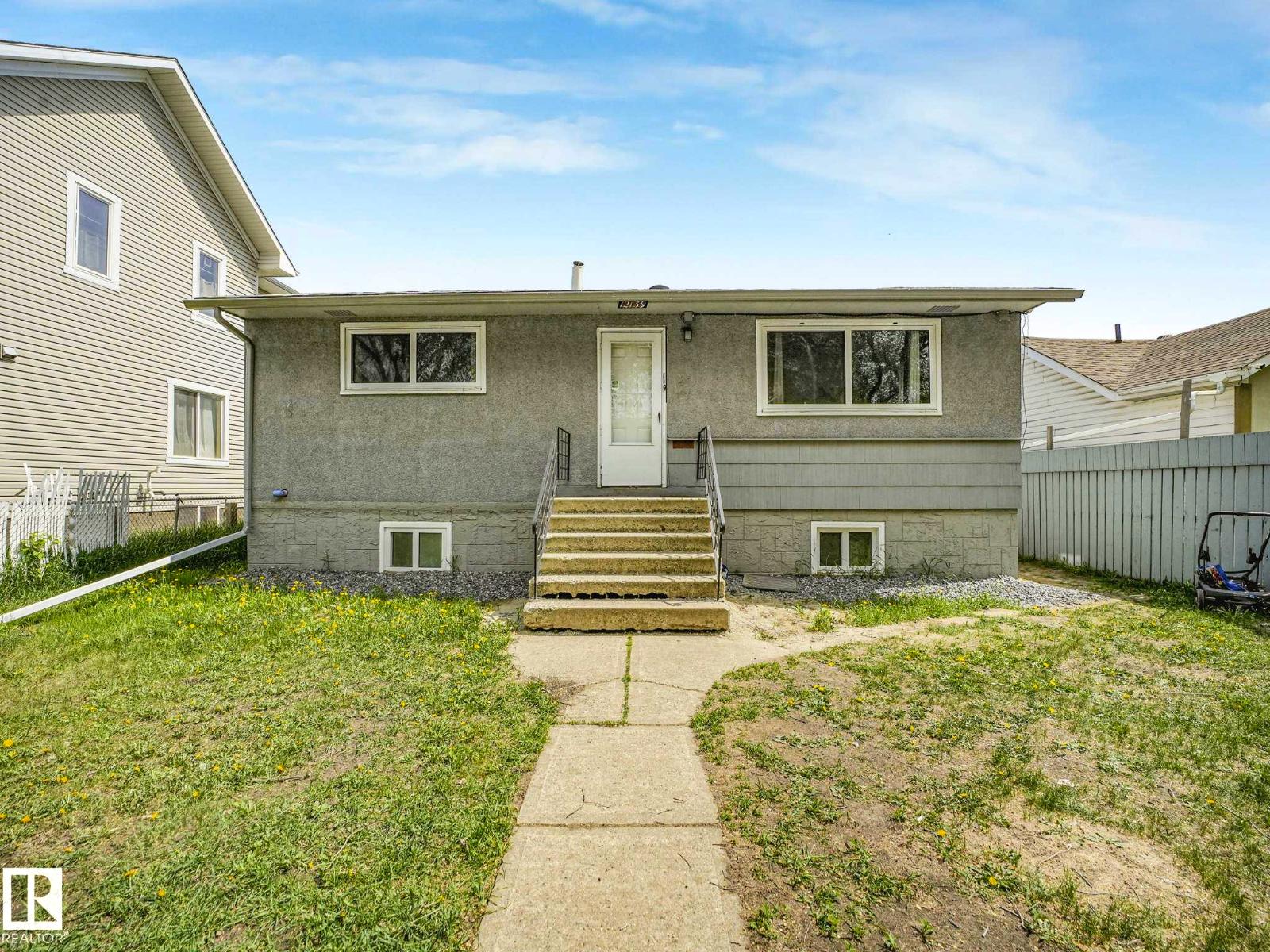 12139 81 ST NW - 8