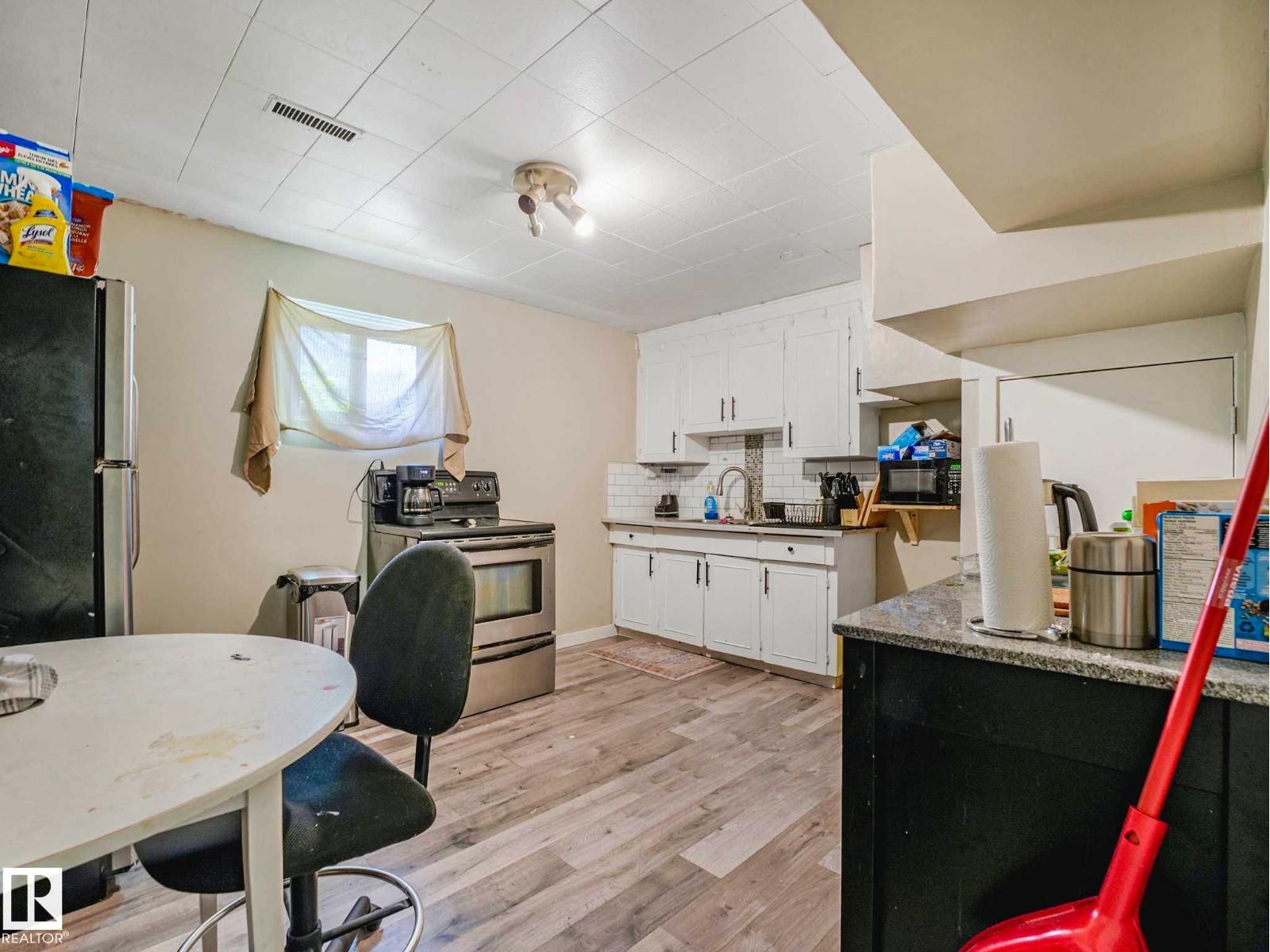 12139 81 ST NW - 29