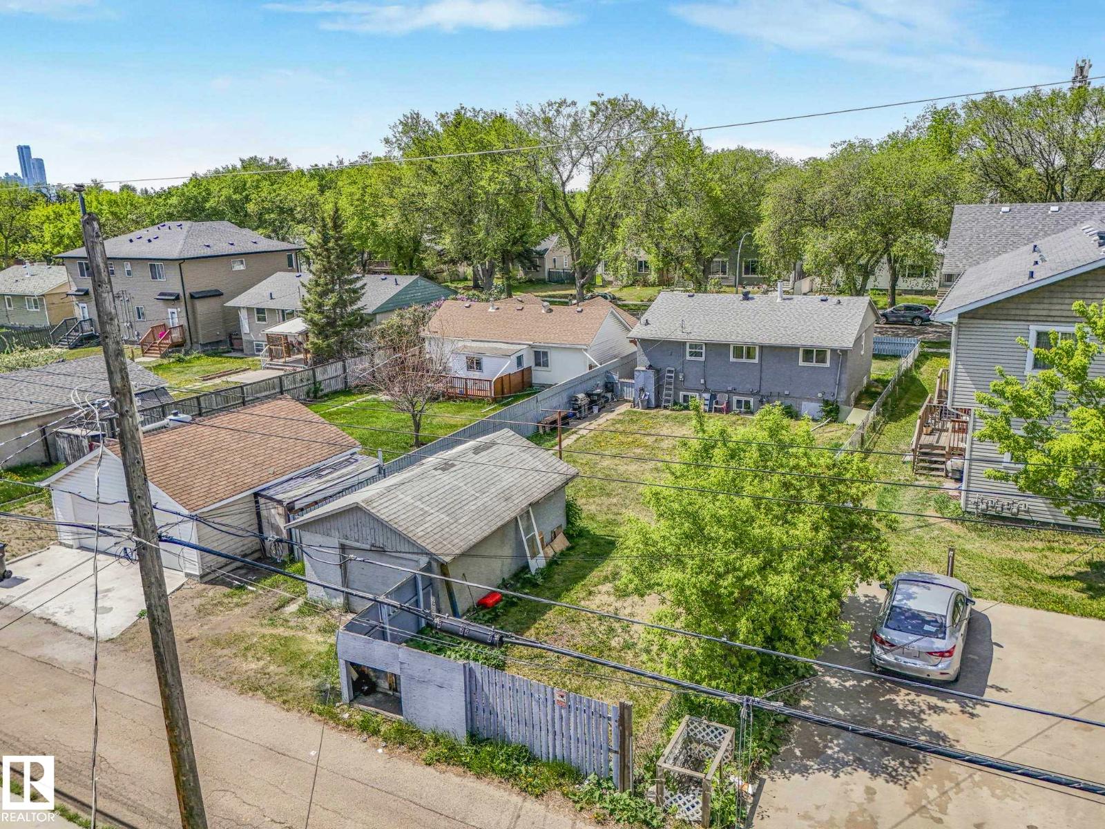 12139 81 ST NW - 62