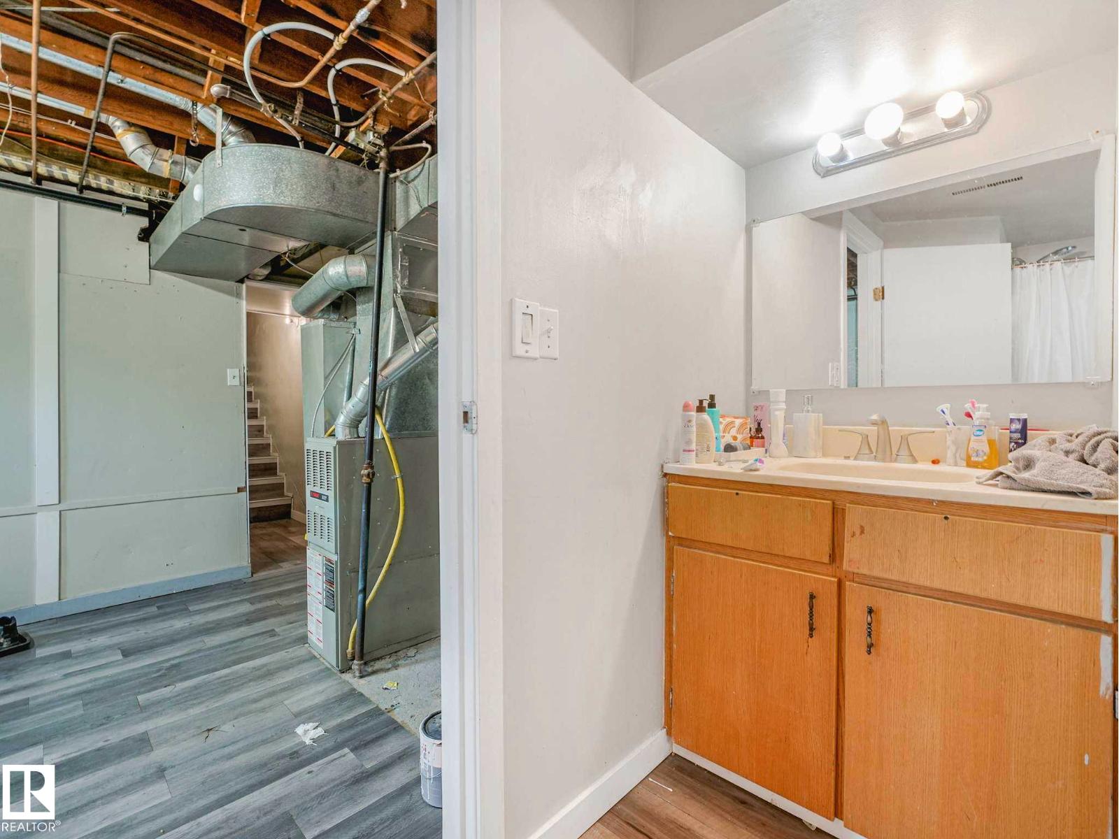 12139 81 ST NW - 40
