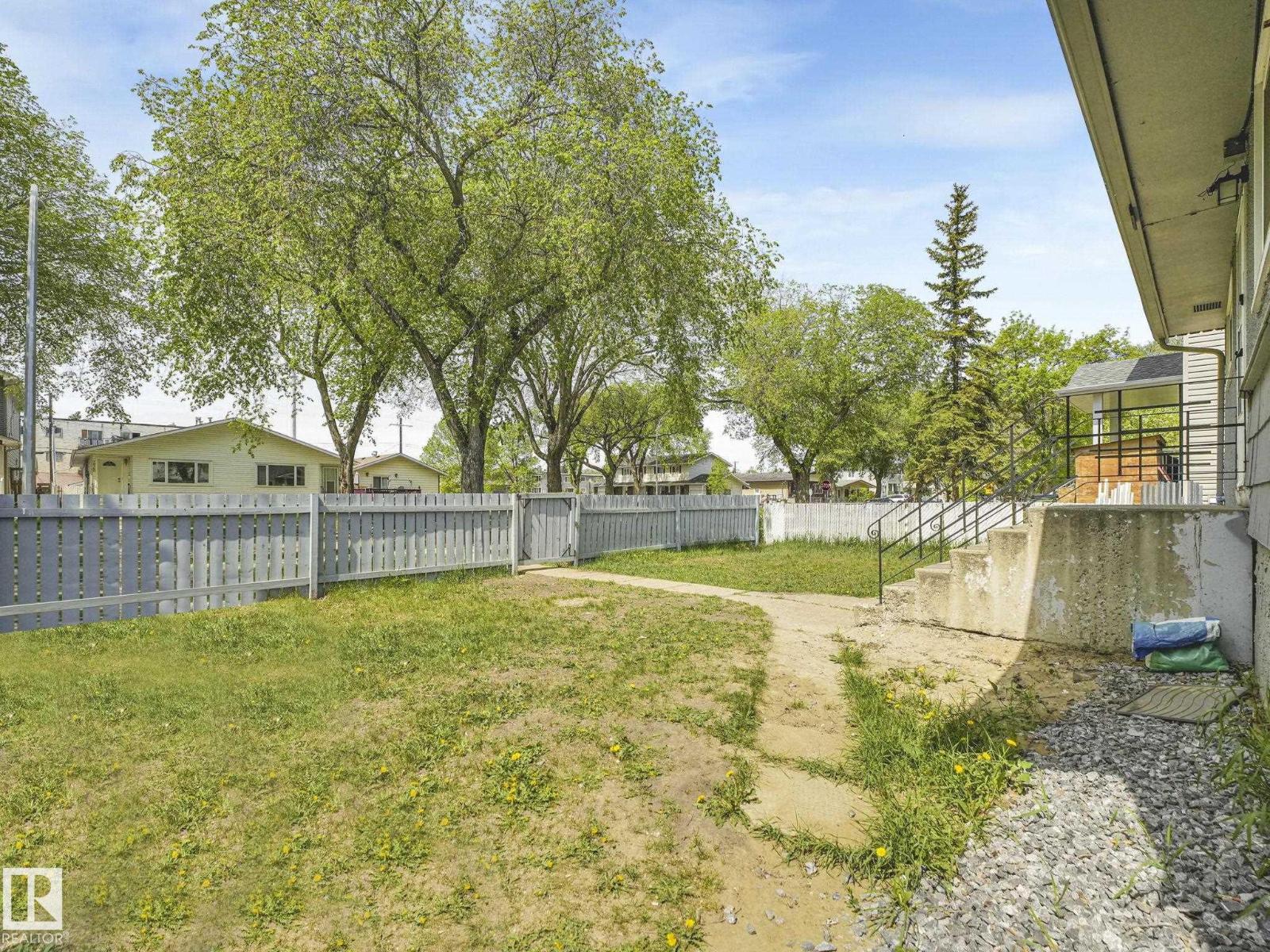 12139 81 ST NW - 47
