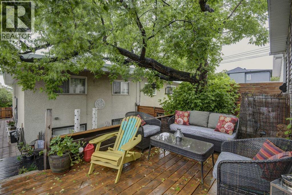 217 26 Avenue NE - 28