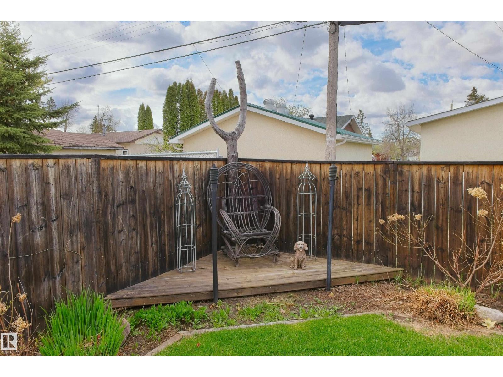 4615 54 AV — photo 48