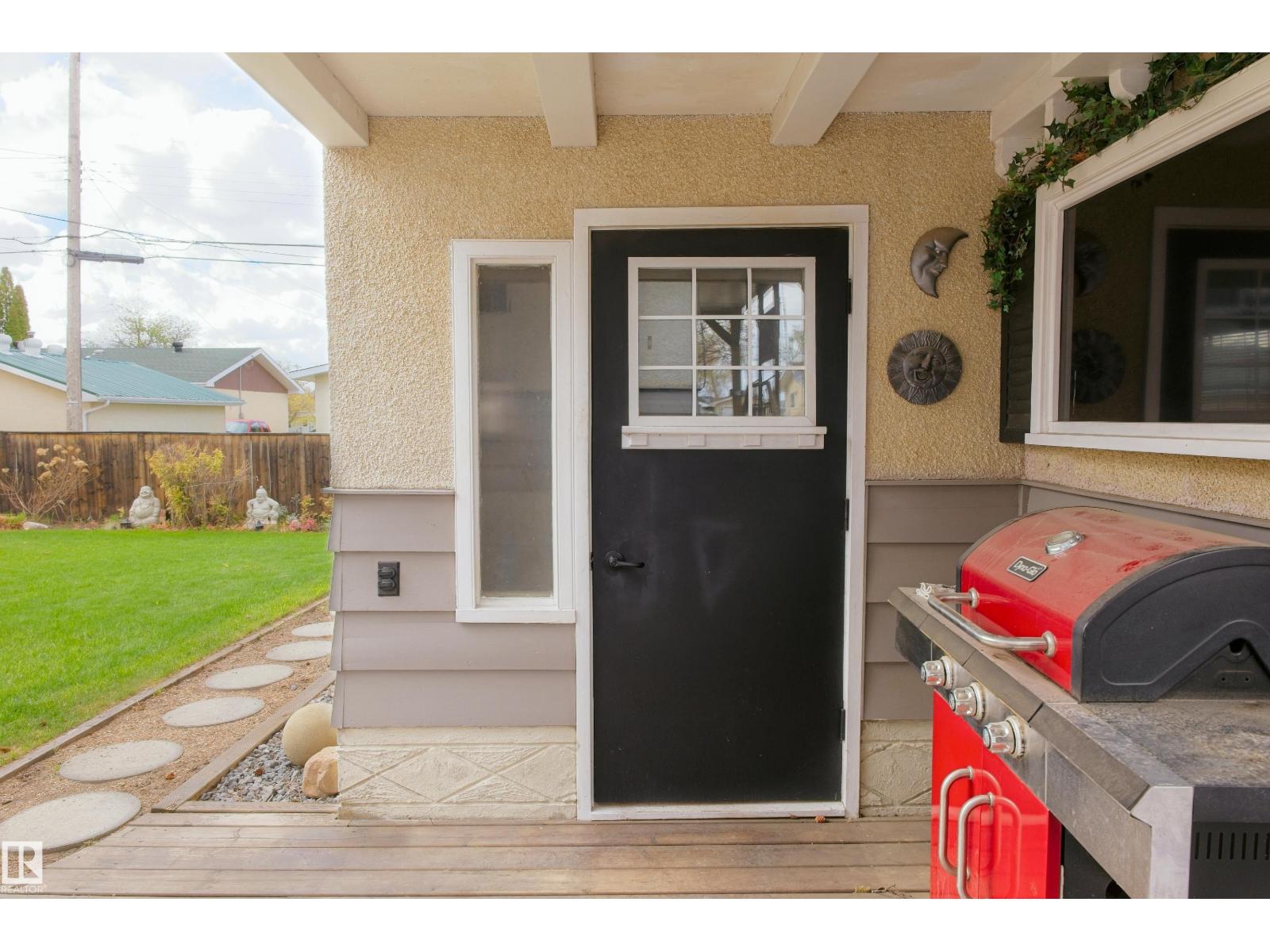 4615 54 AV — photo 49