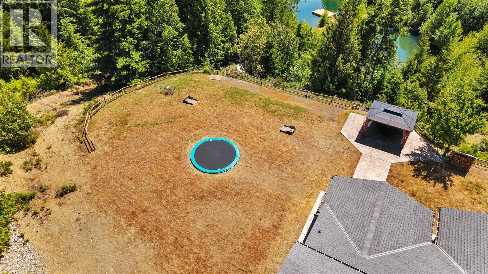 1680 Peligren Pl, Qualicum Beach