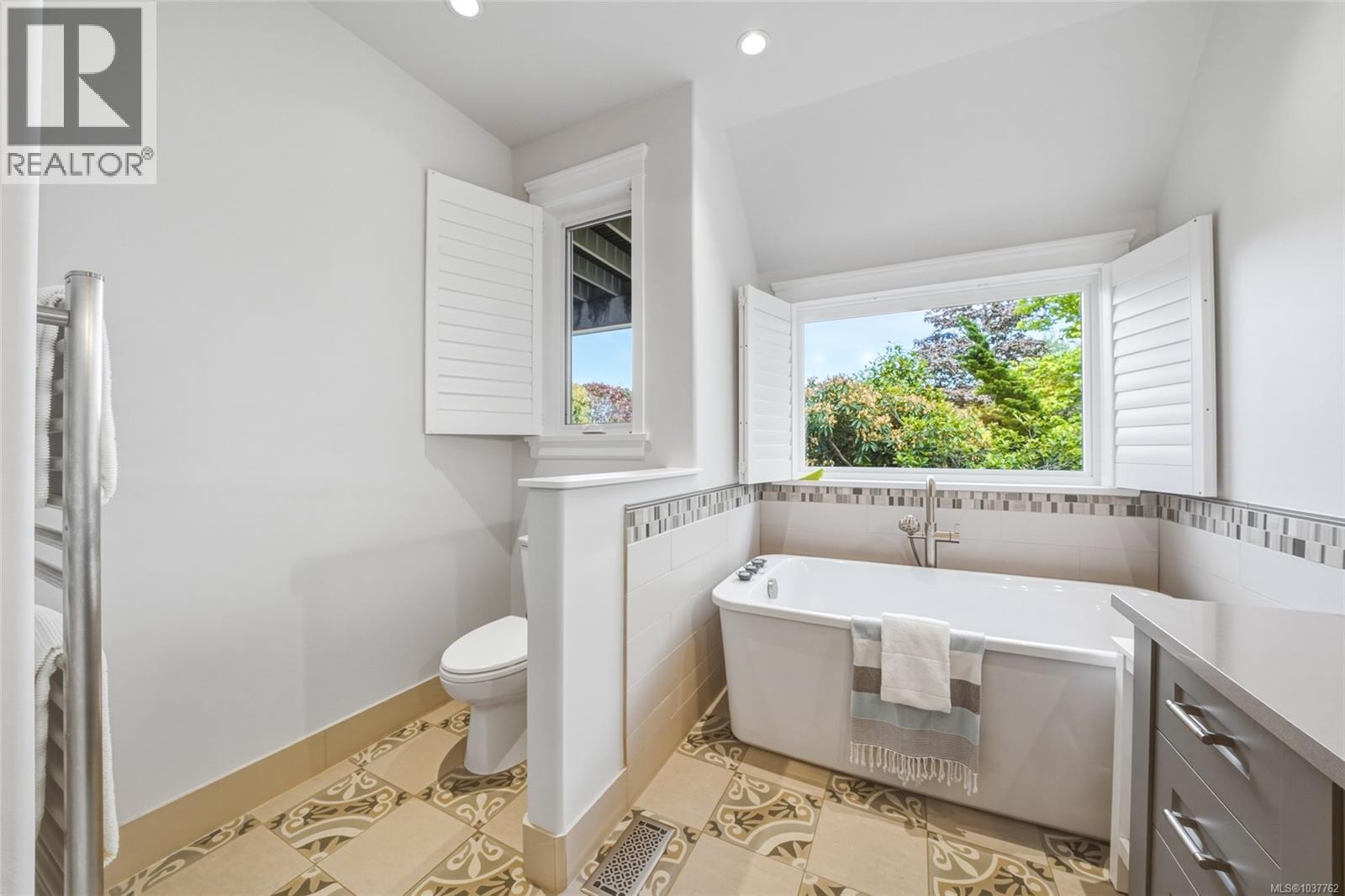 6429 Bryn Rd - 21