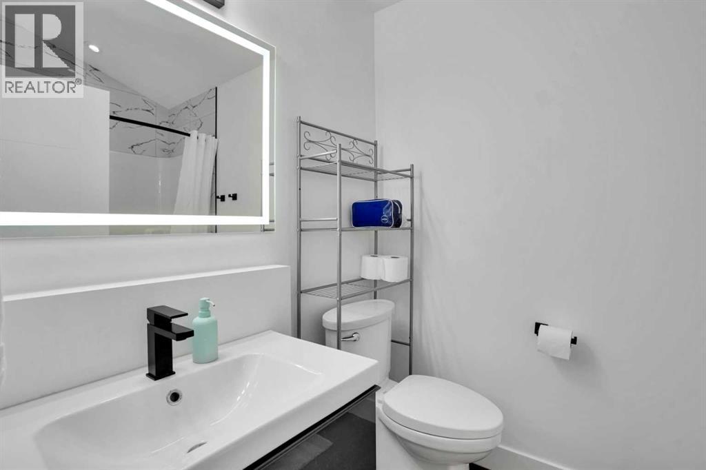 Primary Bedroom Ensuite Bathroom