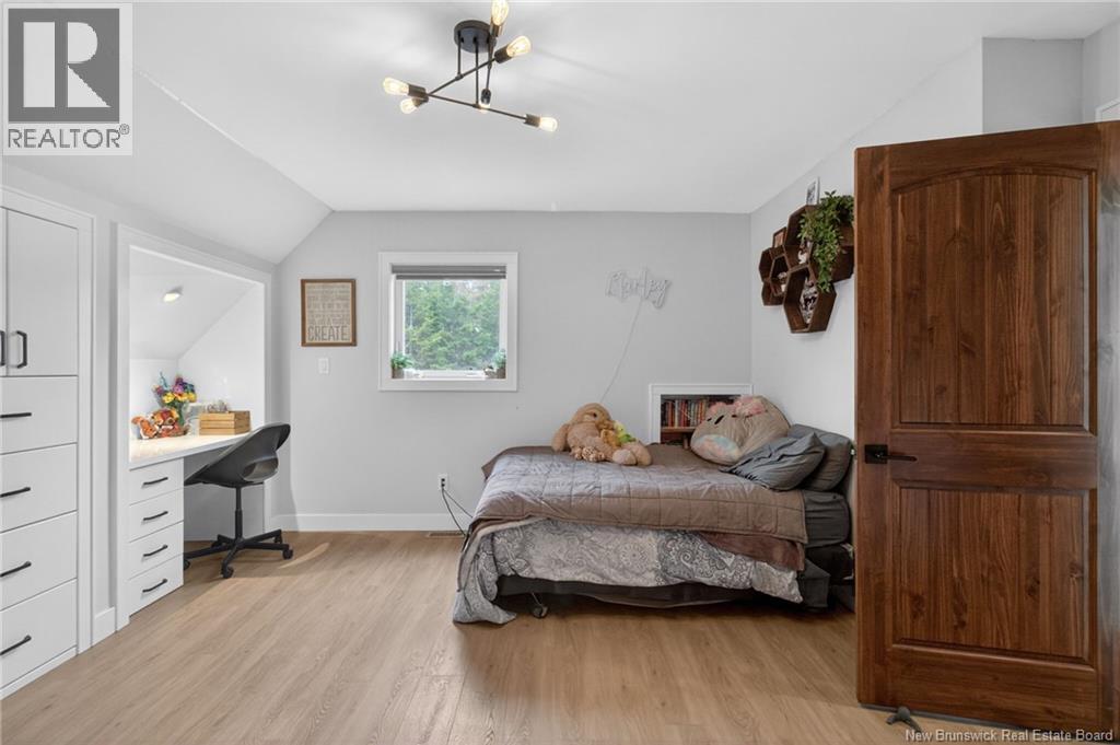 68 Collicutt Road - 36