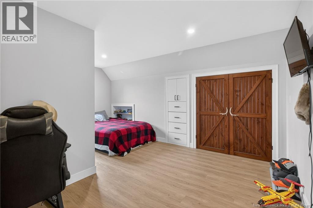 68 Collicutt Road - 34