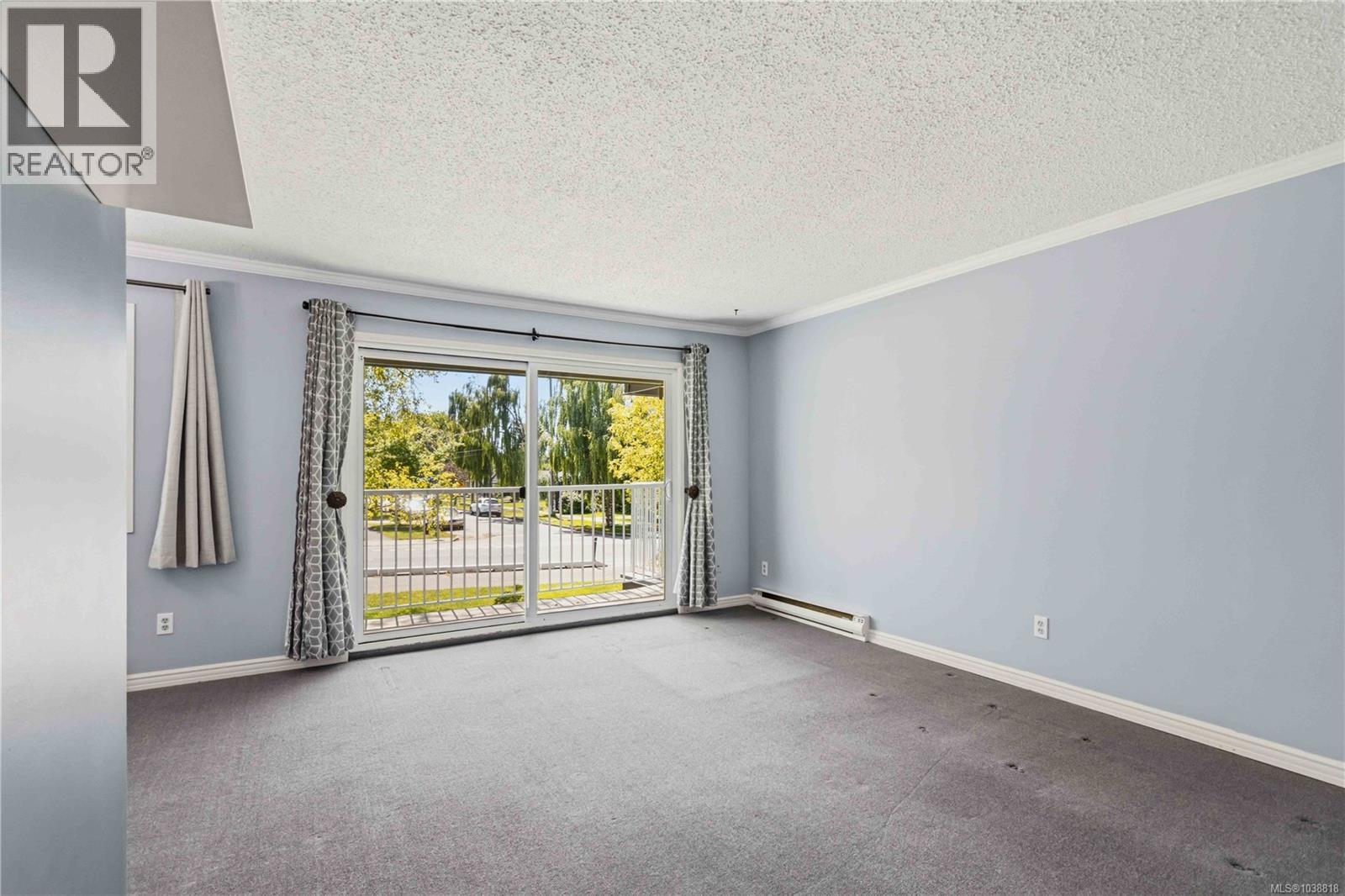 217 900 Tolmie Ave, Saanich