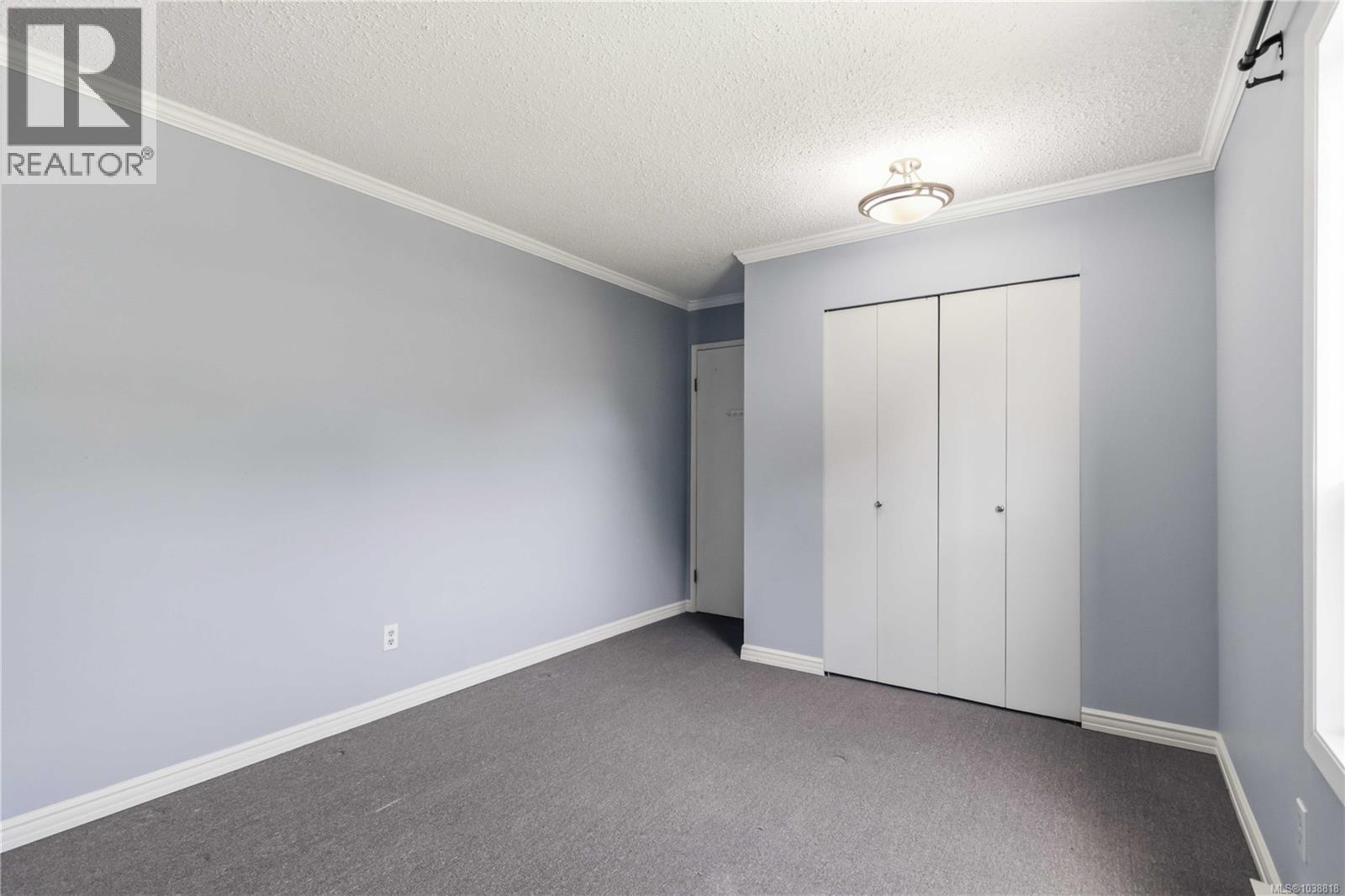 #217 900 Tolmie Ave - 27