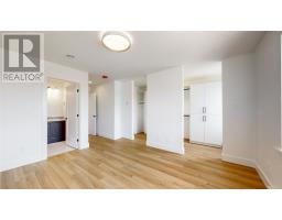 6 Flora Street thumbnail 11