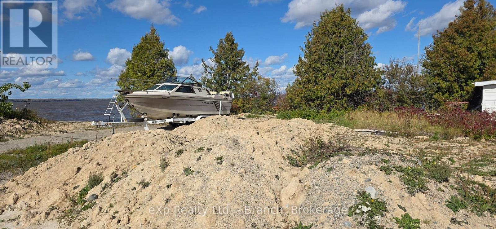 7650 FREDERICK HOUSE LAKE ROAD - 6