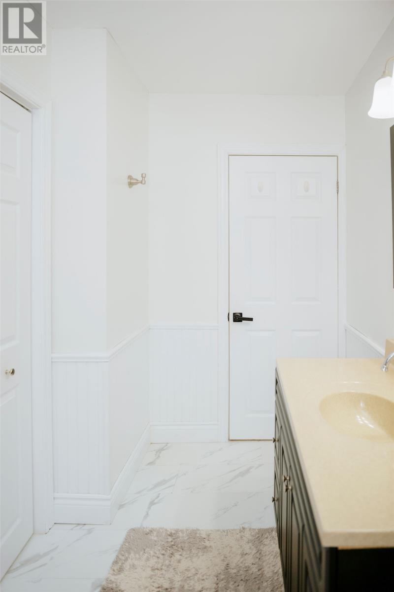 13 Lewington Place - 15