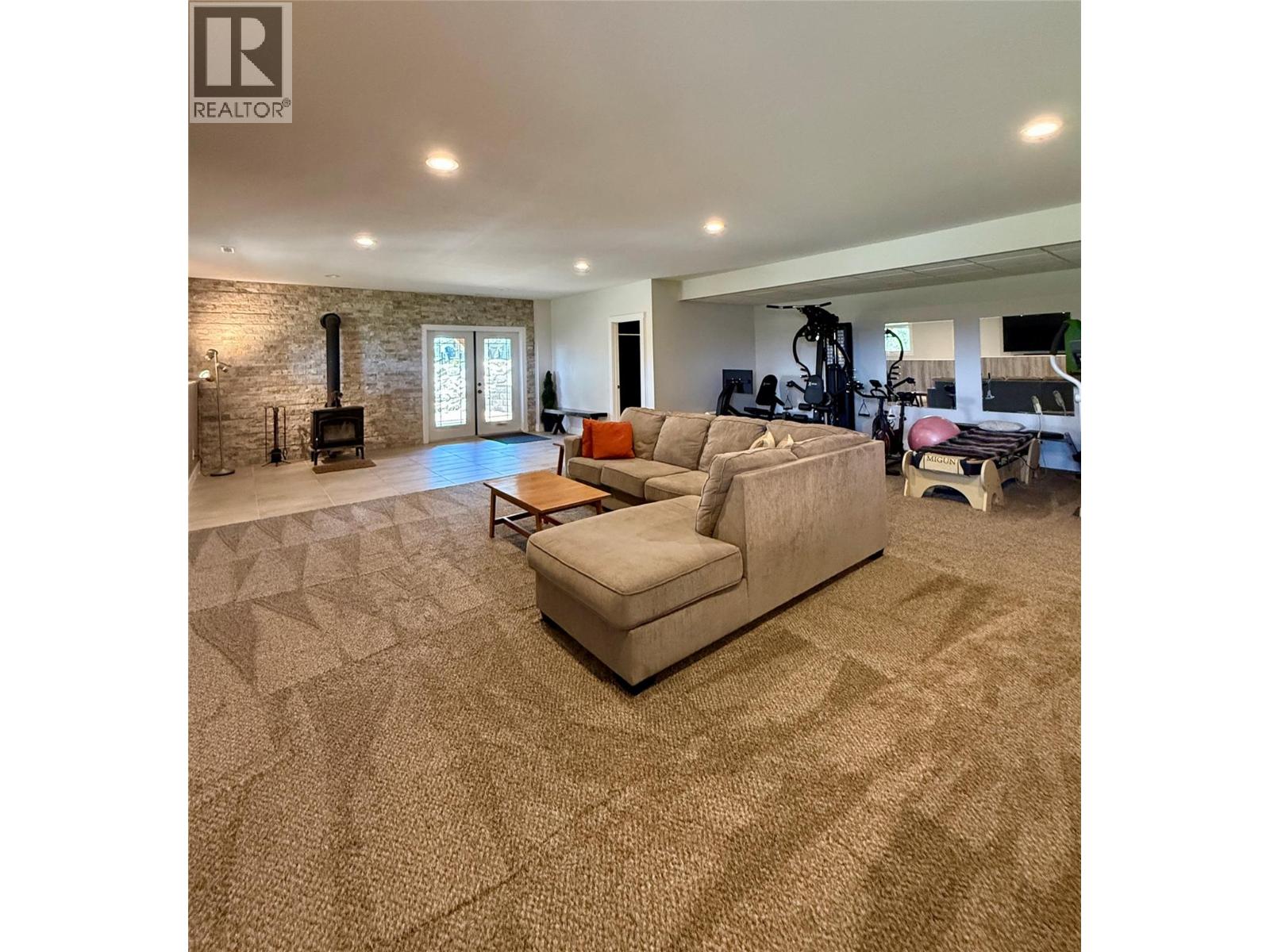3350 PINERIDGE Road - 32