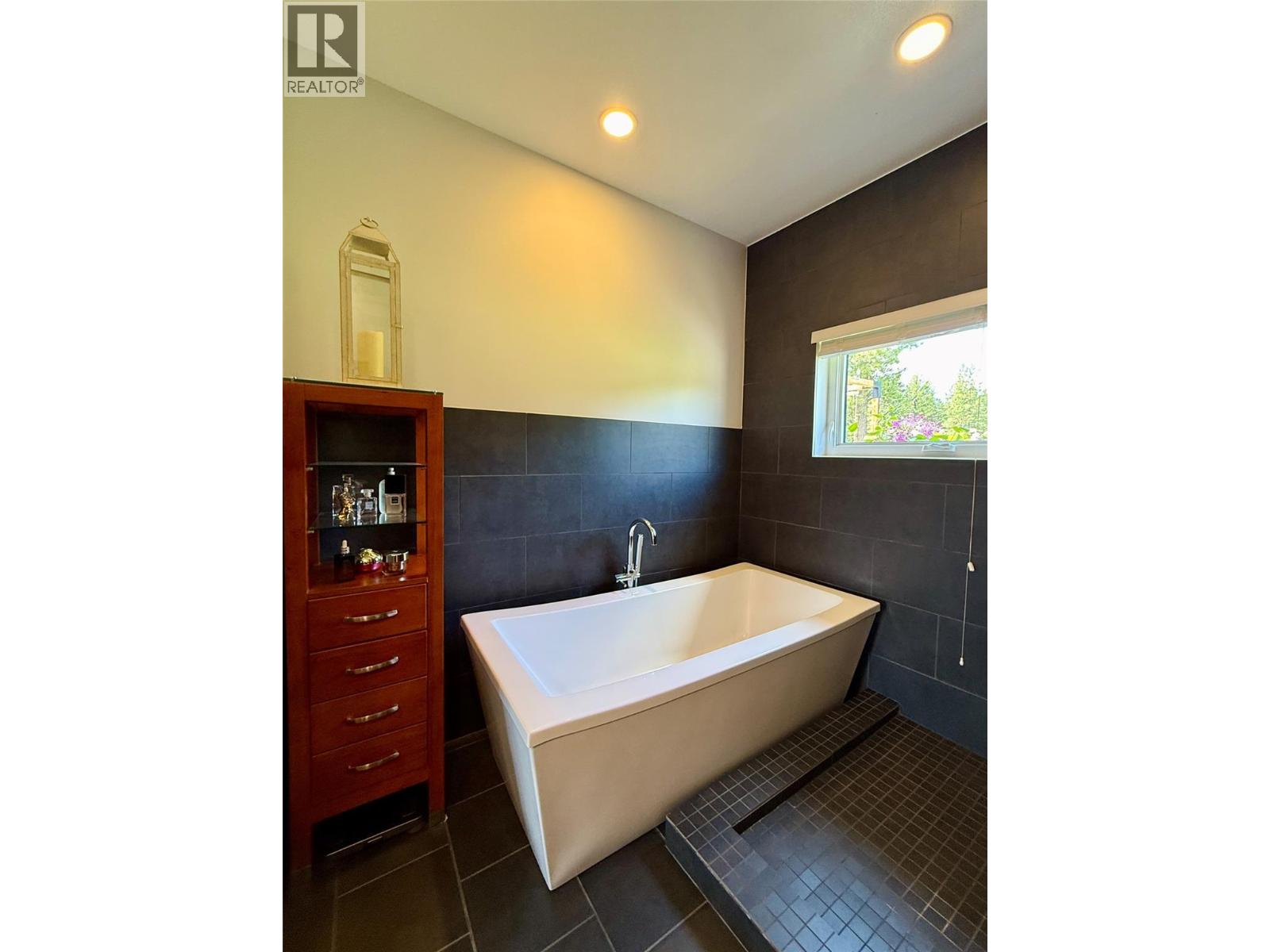 3350 PINERIDGE Road - 20