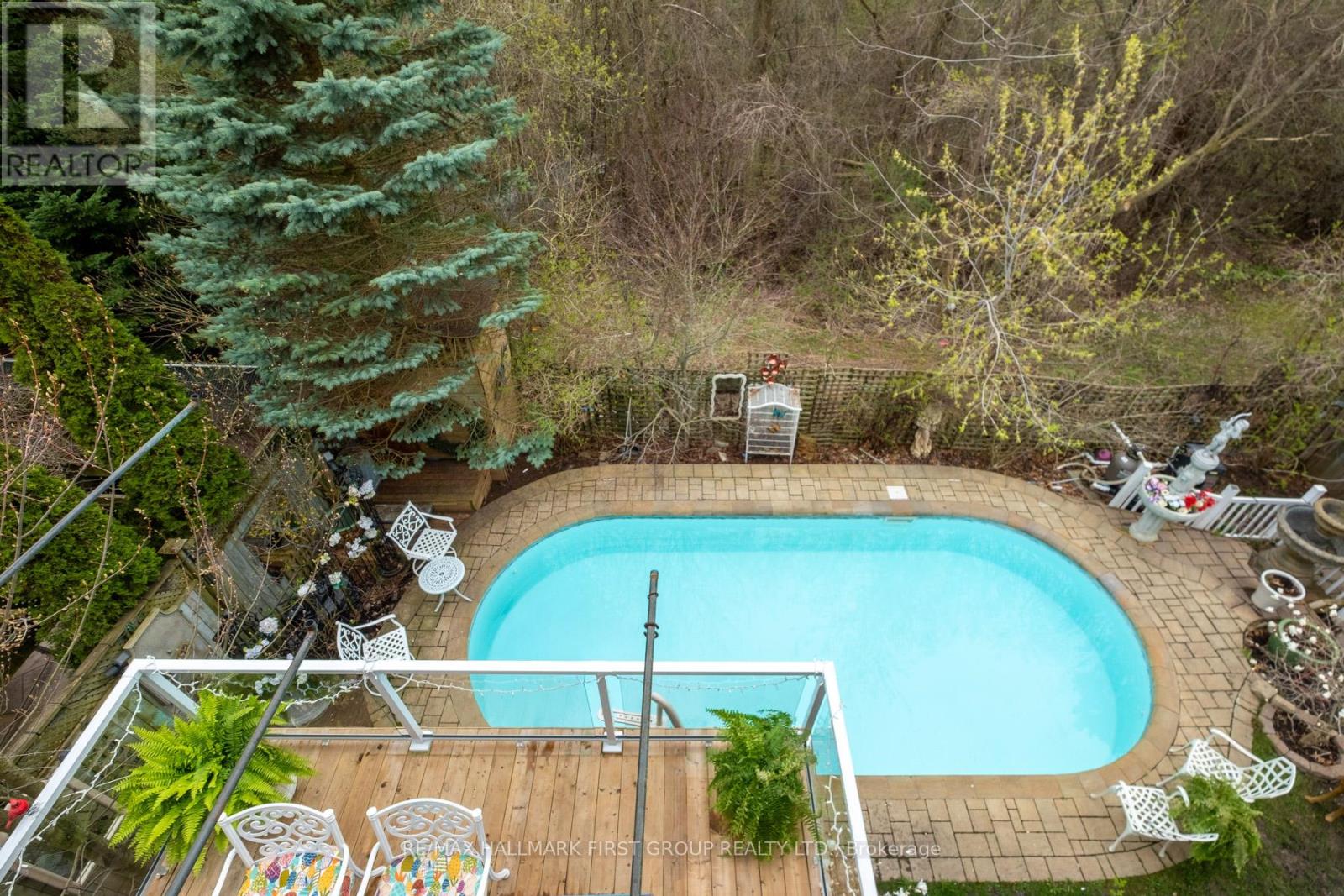 990 GLENBOURNE DRIVE - 41