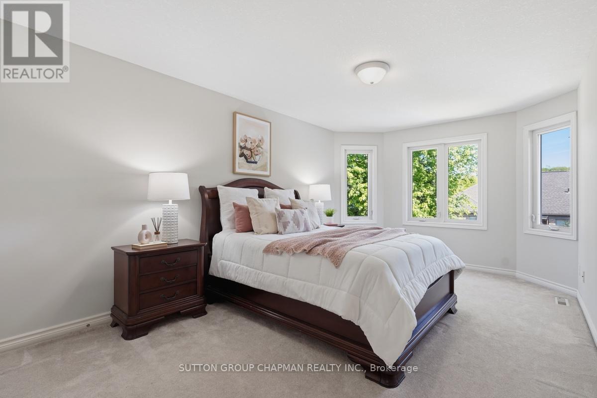 110 GREEN HEDGE LANE - 32