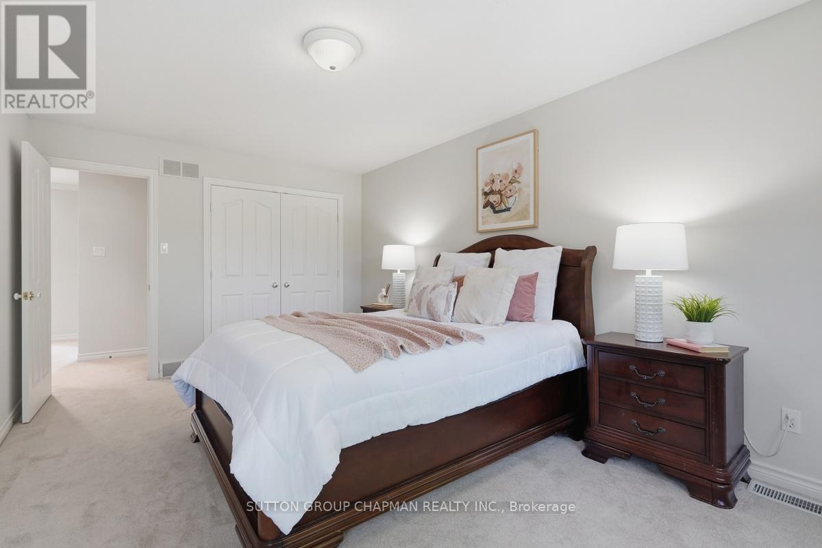 110 GREEN HEDGE LANE - 33