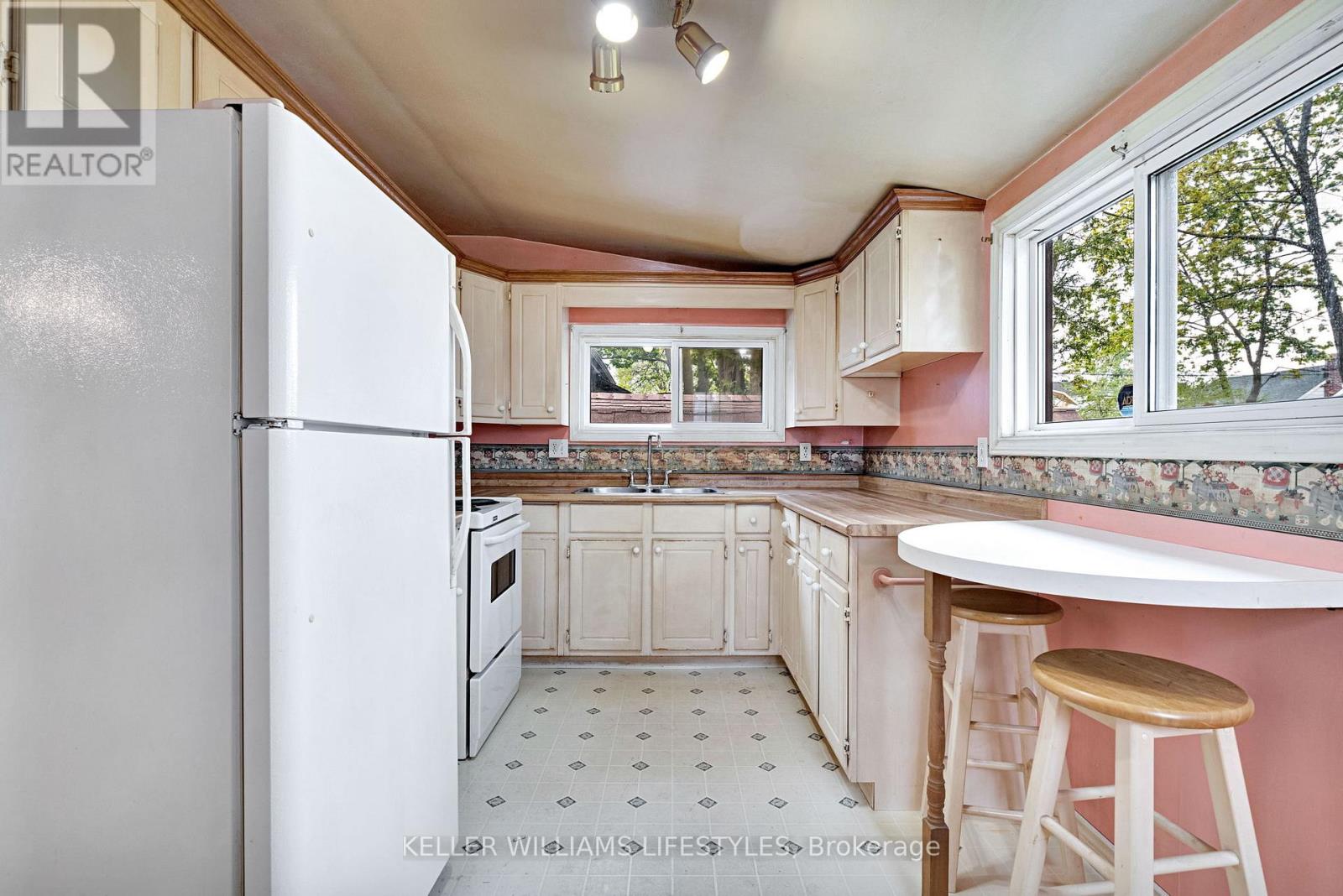 3 HOLBORN AVENUE - 15