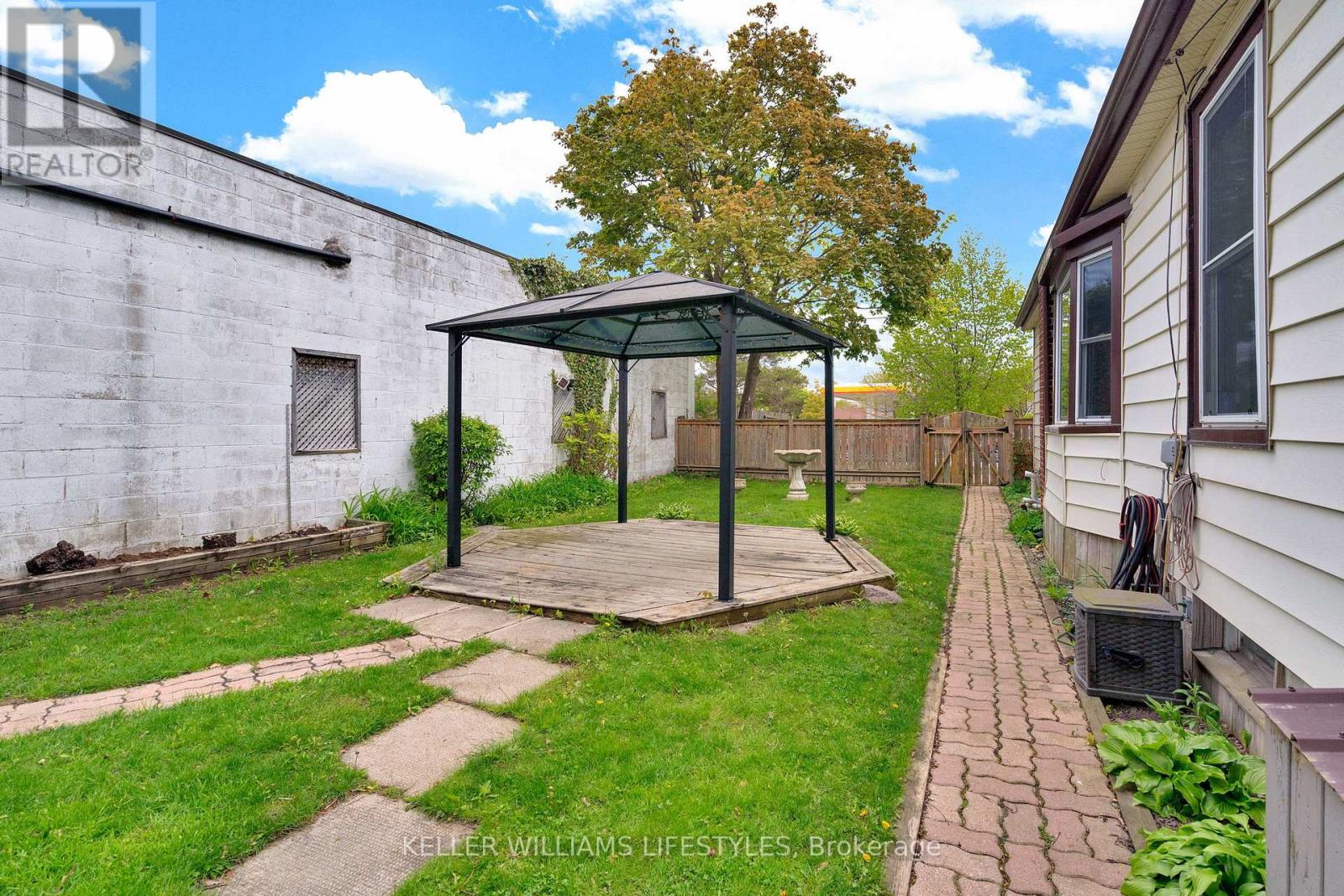 3 HOLBORN AVENUE - 33