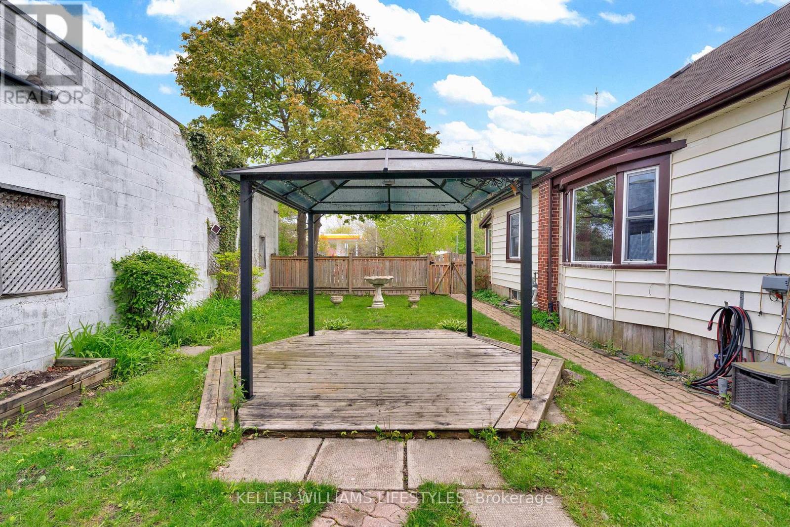3 HOLBORN AVENUE - 34